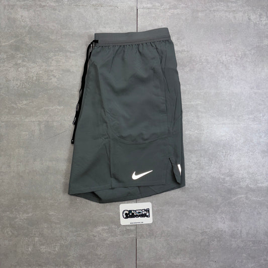 Nike Flex Strides 7” Shorts - Grey