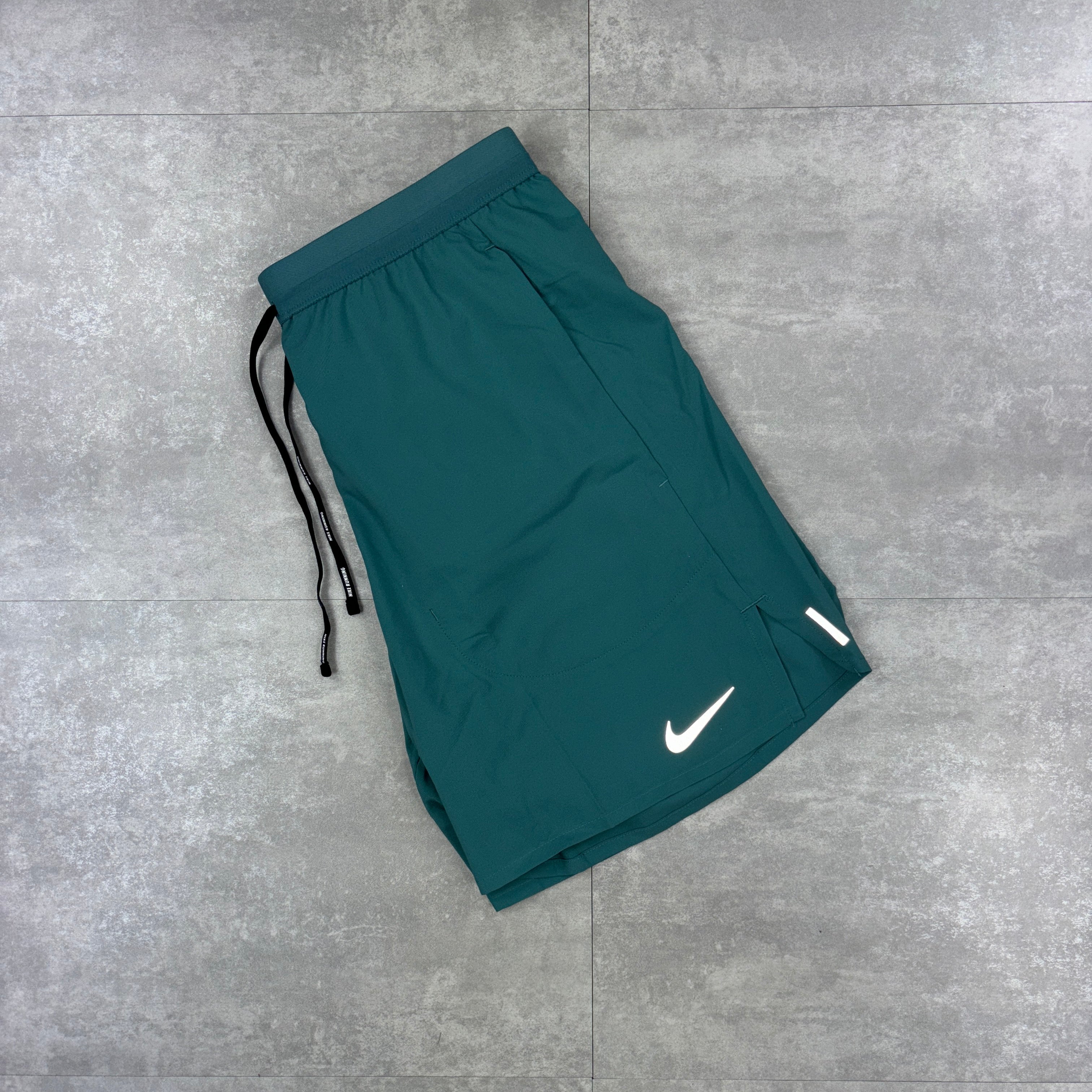 Nike Essentials Windbreaker Teal & Nike Teal Flex Stride Shorts