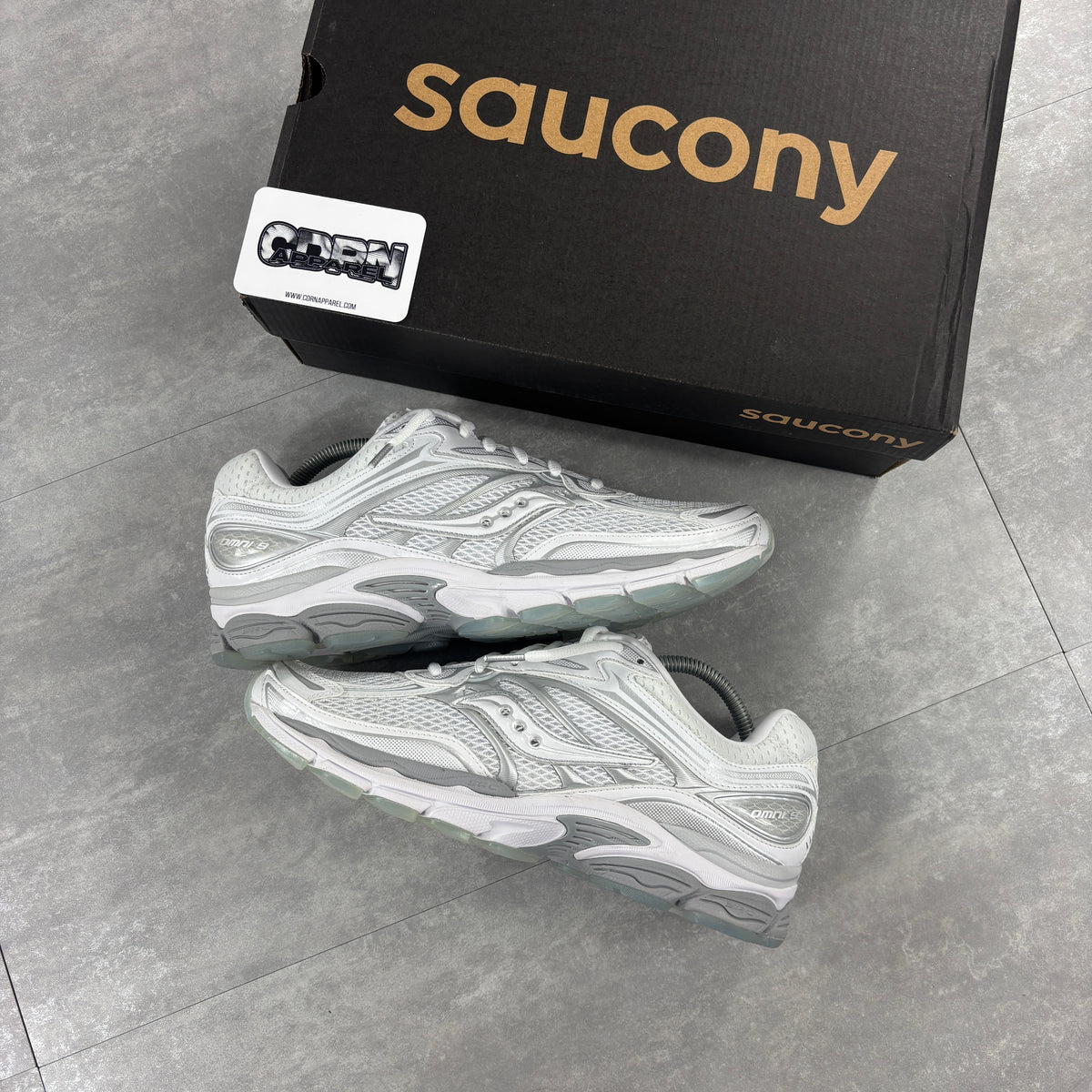 Saucony ProGrid Omni 9 White Silver