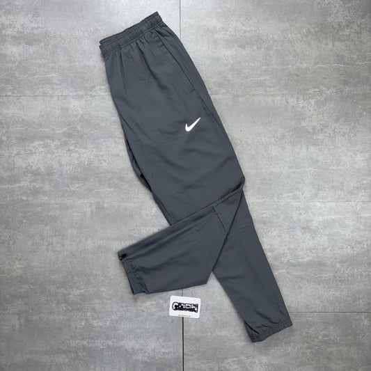 Nike Challenger Pants - Grey