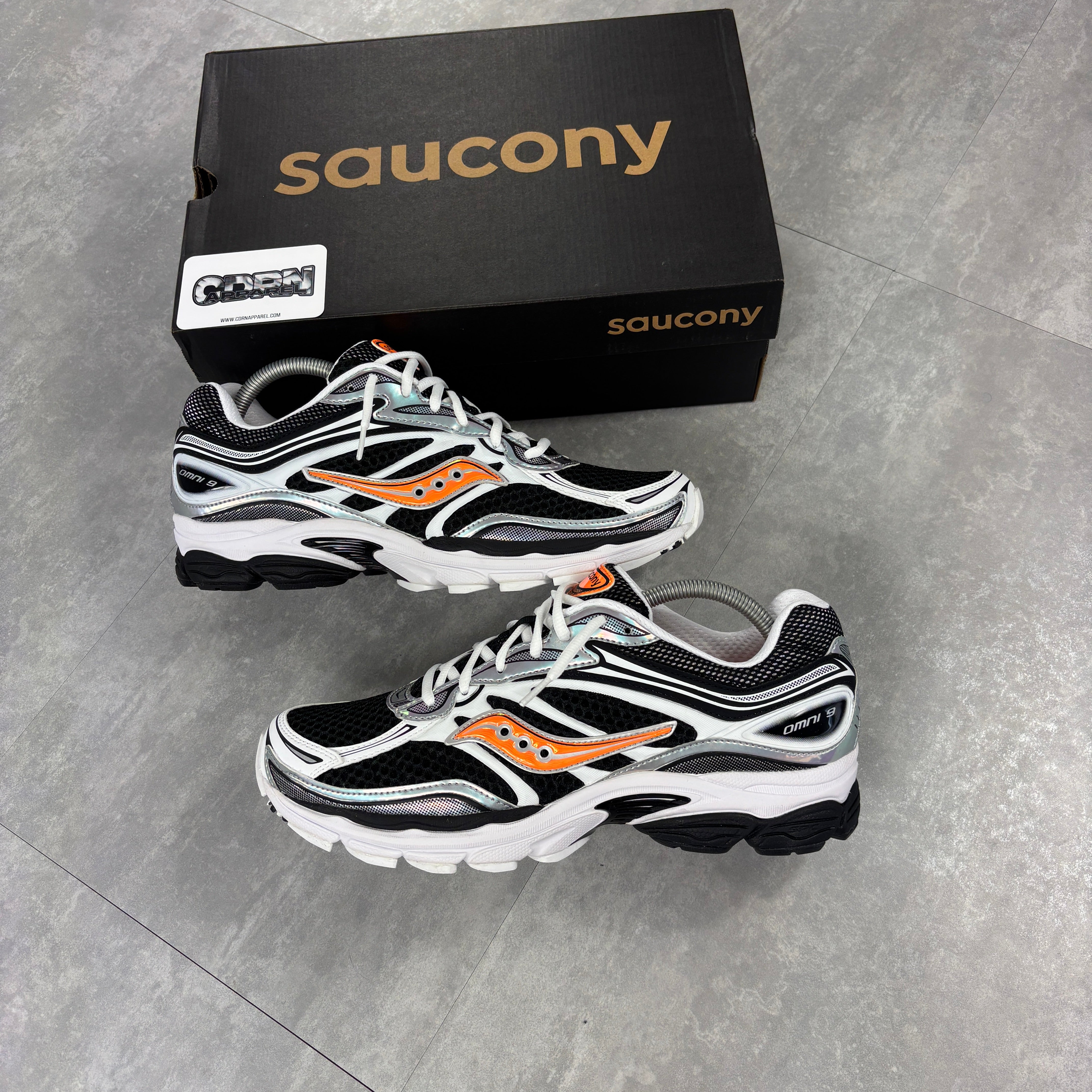Saucony ProGrid Omni 9 White Vo2 Orange