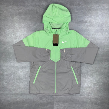 Nike UV Windbreaker - Vapour Green