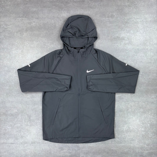 Nike Miler Grey Repel Windbreaker & 7” Grey Nike Flex Strides