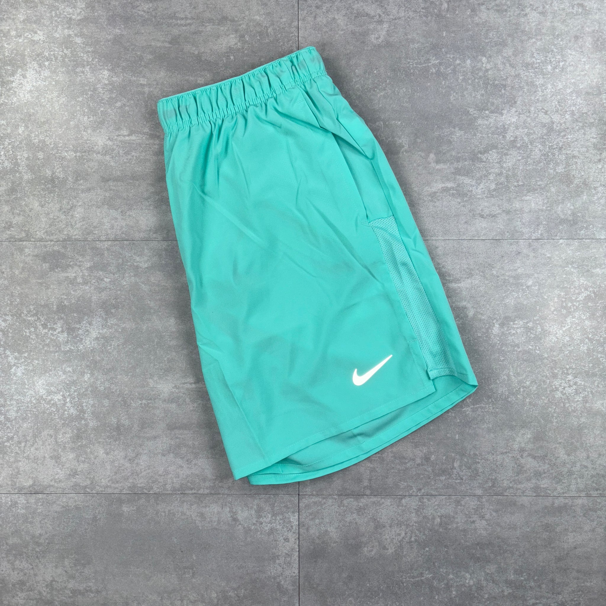 Nike Challenger Shorts 7” - Mint