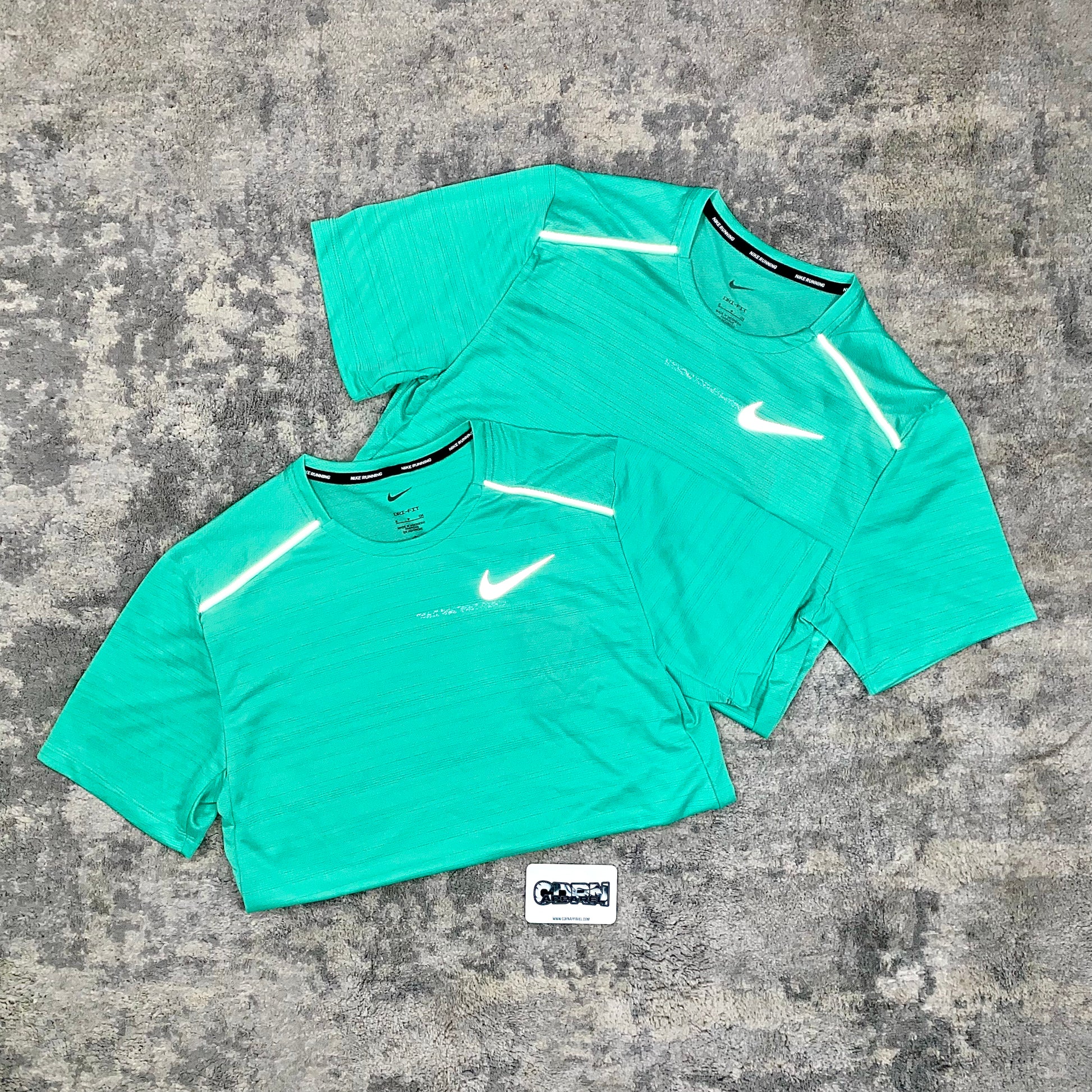 Mint green hot sale nike clothing