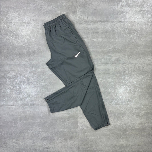 Nike Challenger Pants - Grey