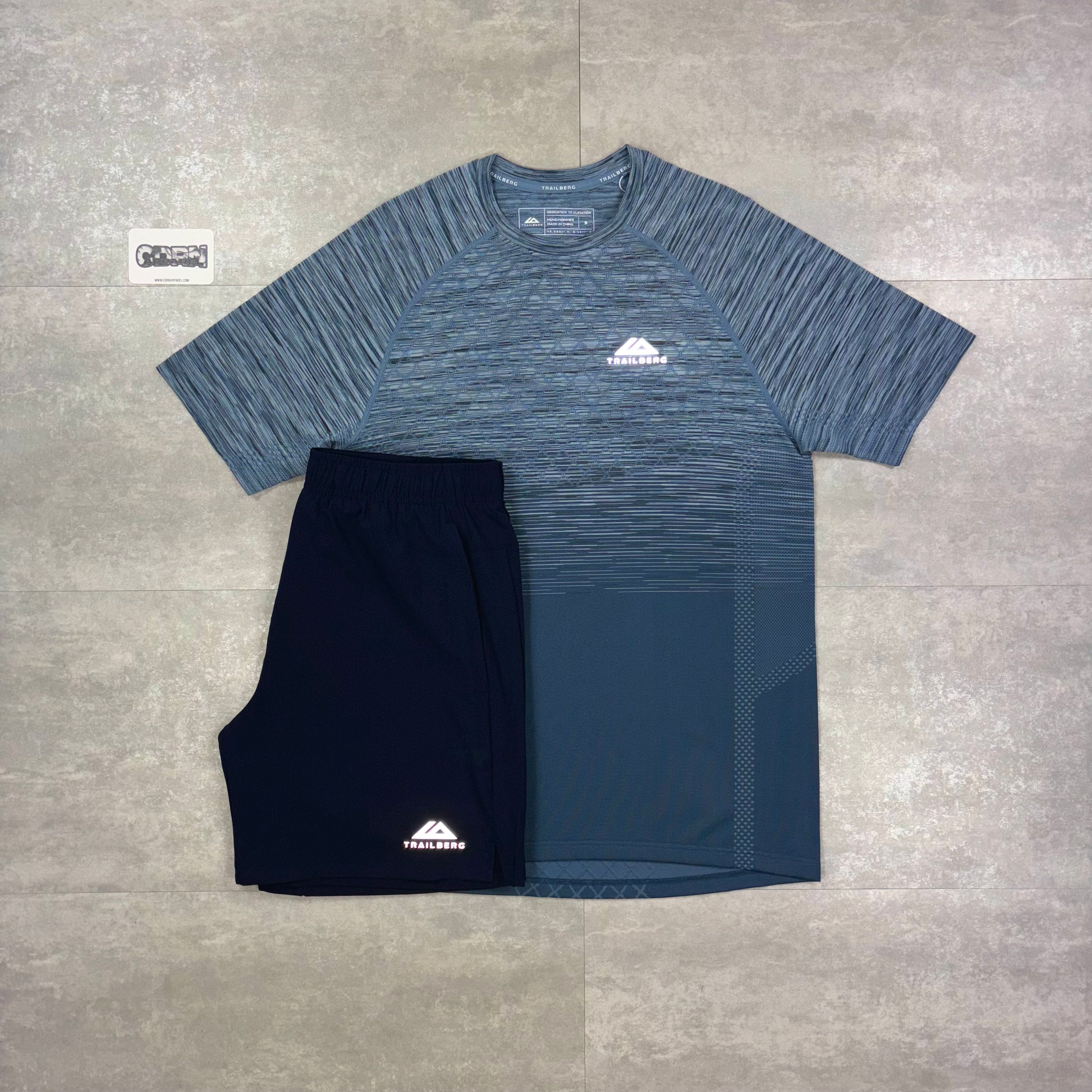 Trailberg Apex Seamless T-Shirt Blue Frost & Navy Blue Crest 2.0 Shorts Set