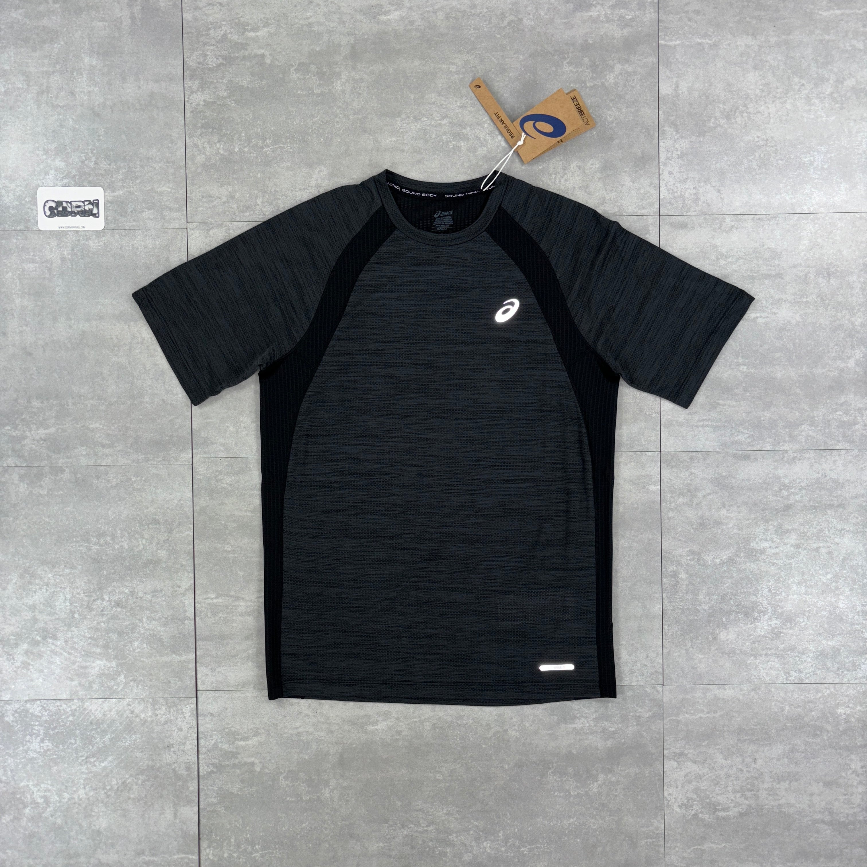 Asics Road Seamless T-Shirt Black & Black Performance Shorts Set