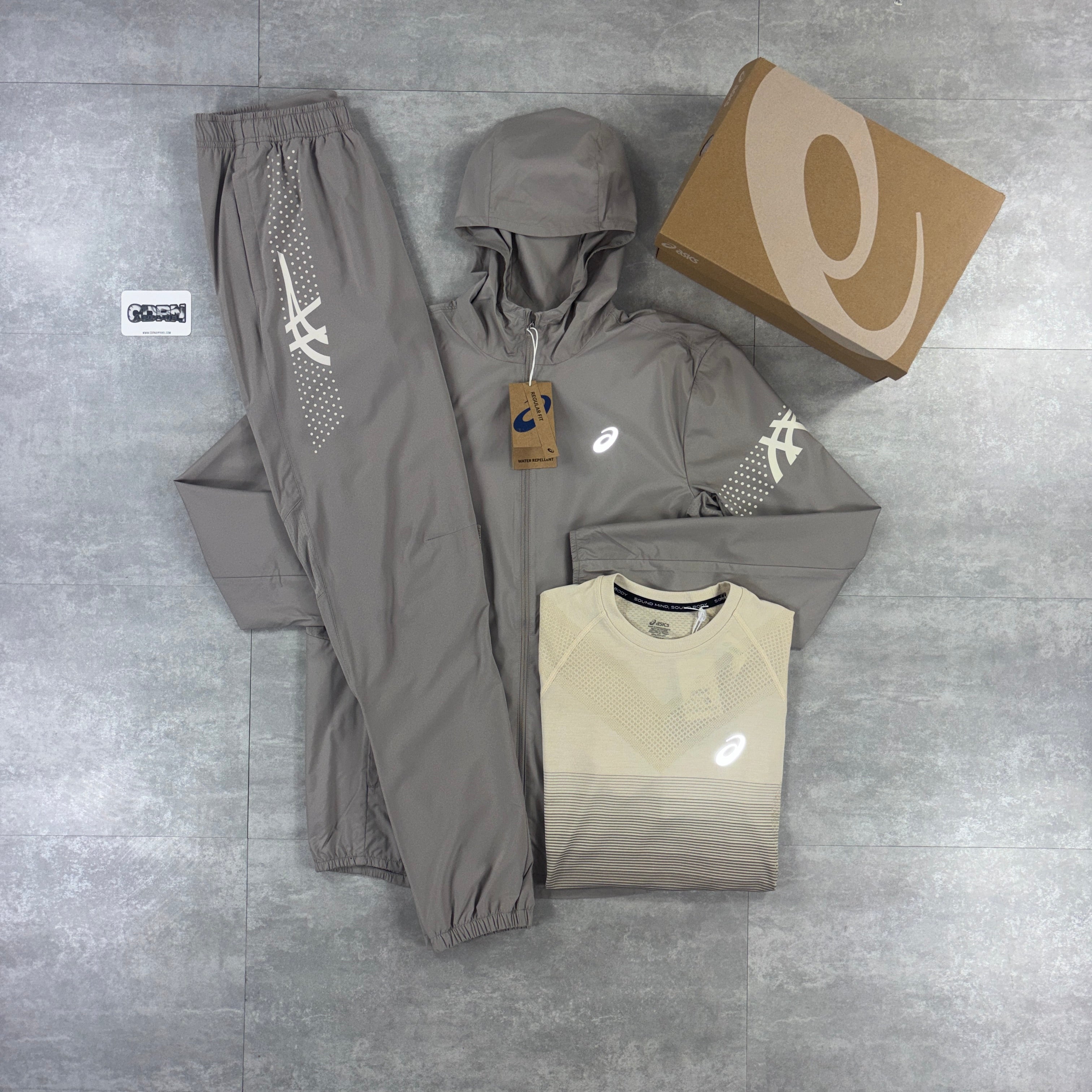 Asics Icon Windbreaker Jacket Moonrock, Moonrock Seamless T-Shirt & Moonrock Asics Icon Pants Set