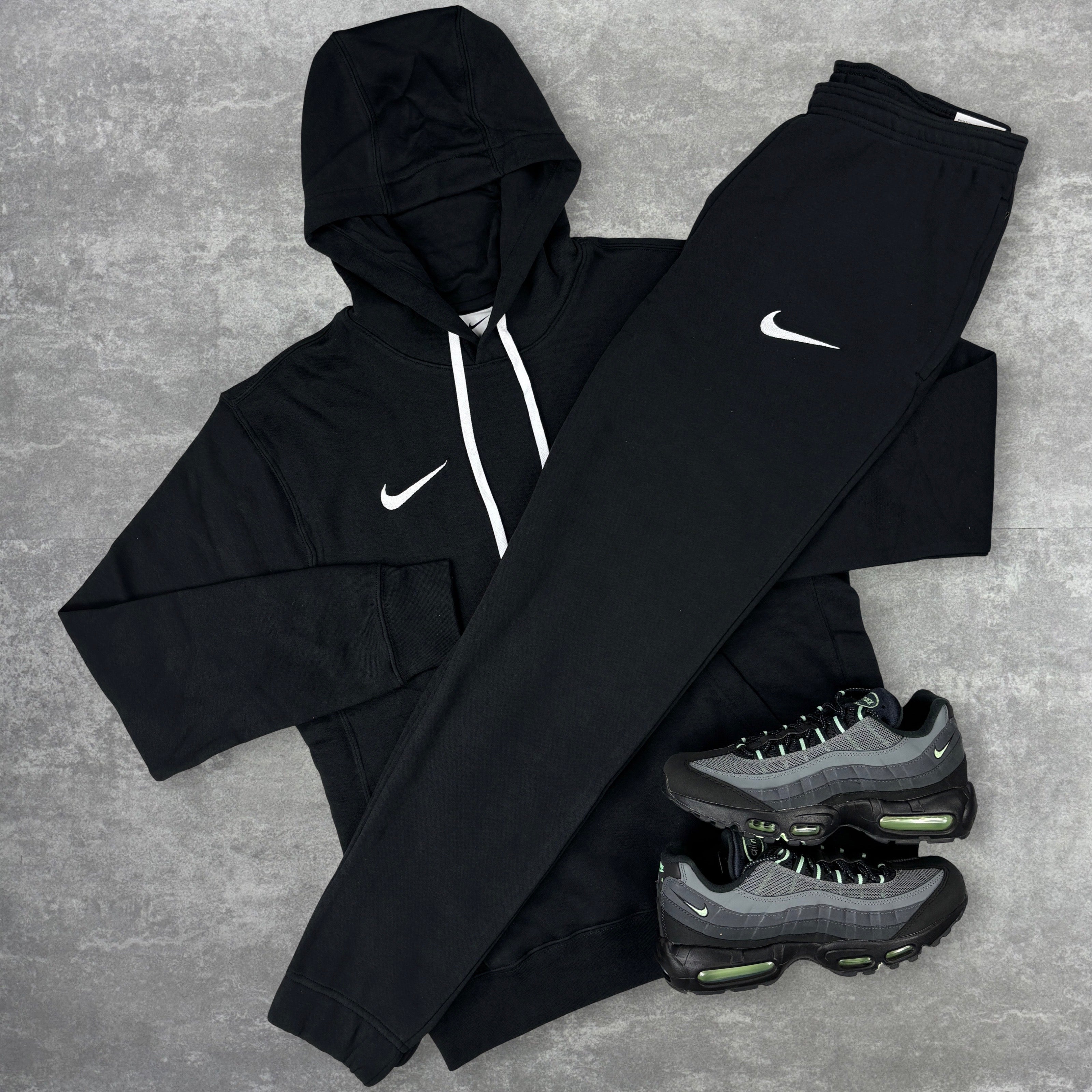 Nike Swoosh Tracksuit - Black