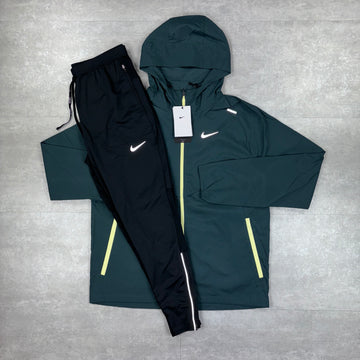 Nike UV Windbreaker Deep Jungle & Black Phenom Pants