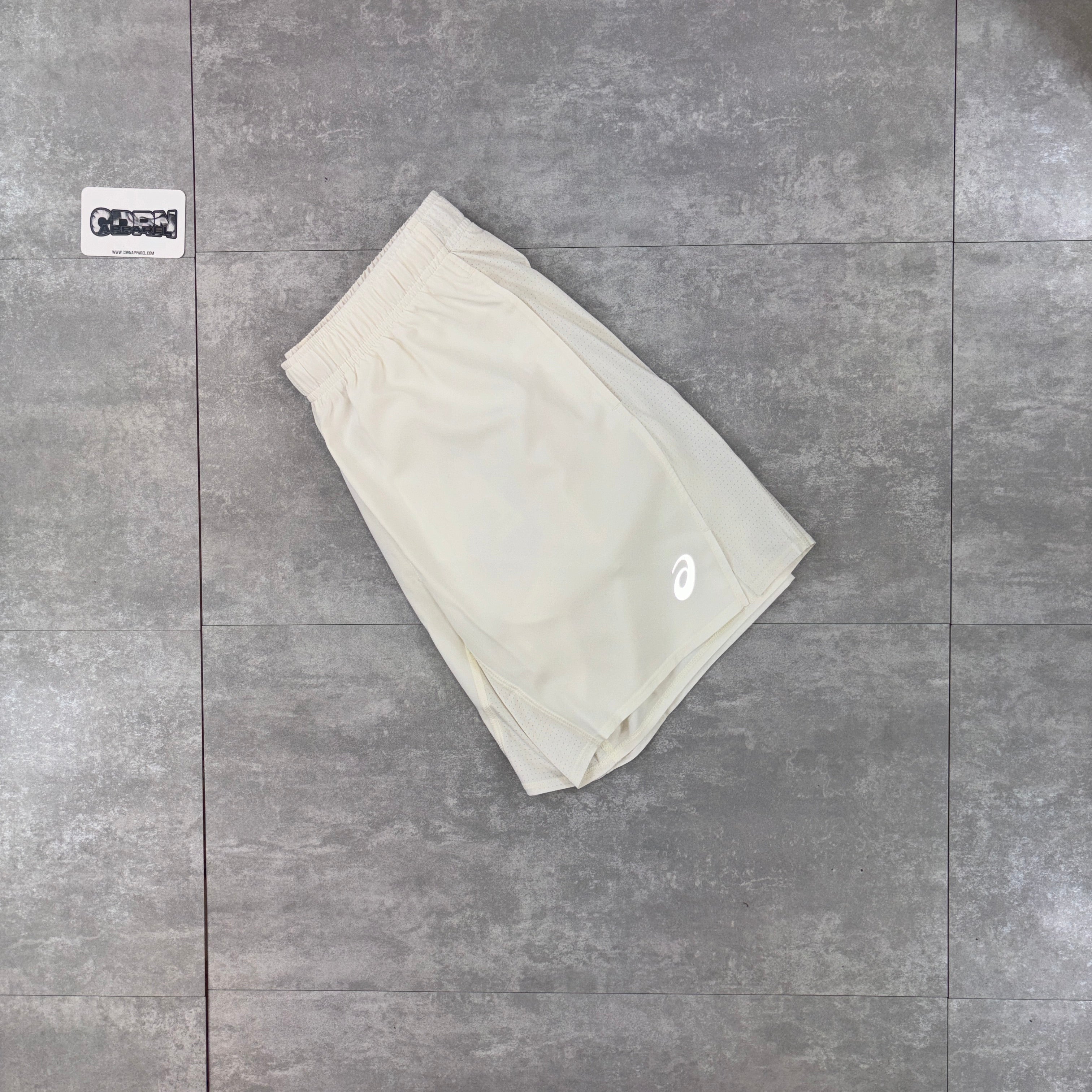 Asics Icon Performance Shorts - Cream / Vital Green