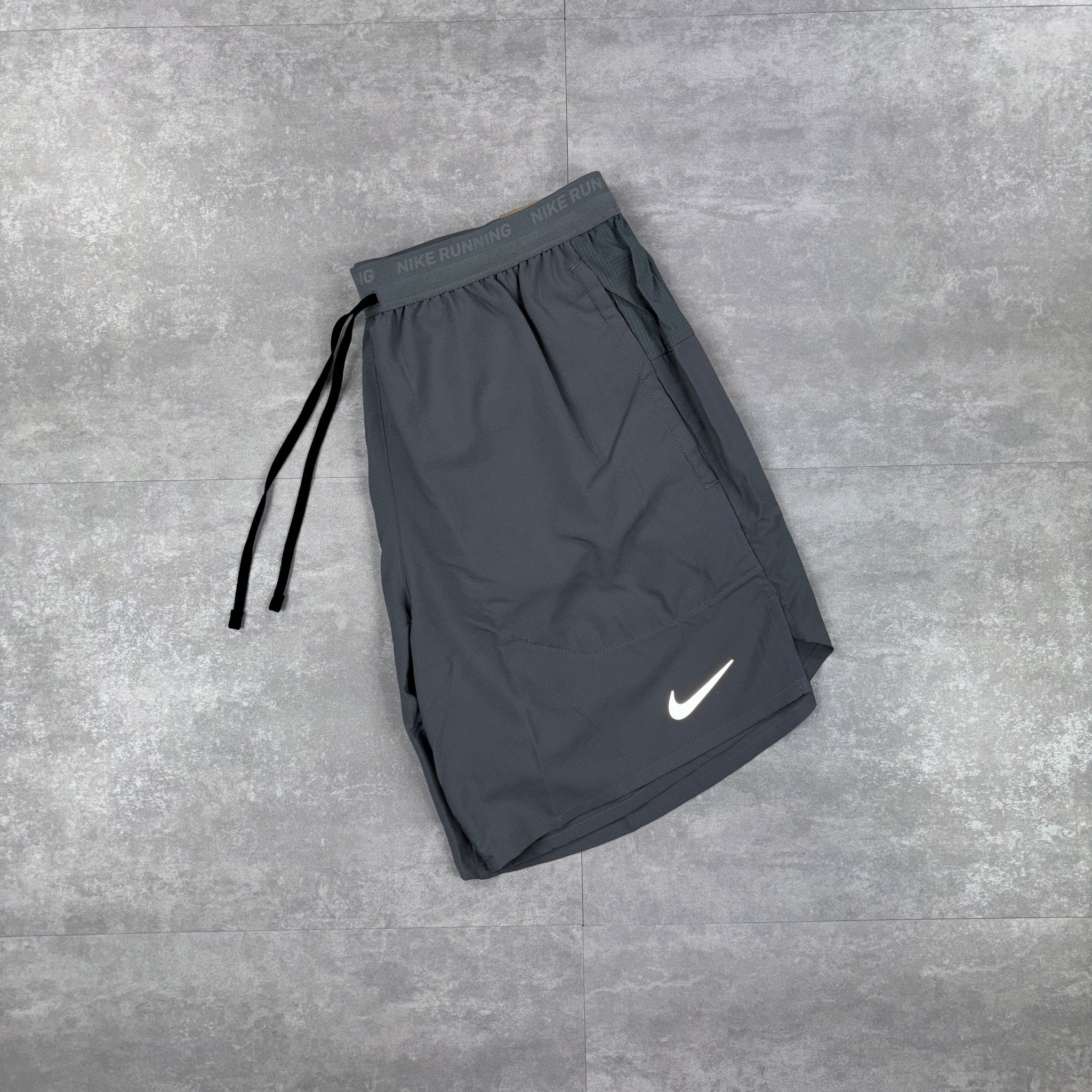 Nike Flex Strides 7” Shorts - Grey