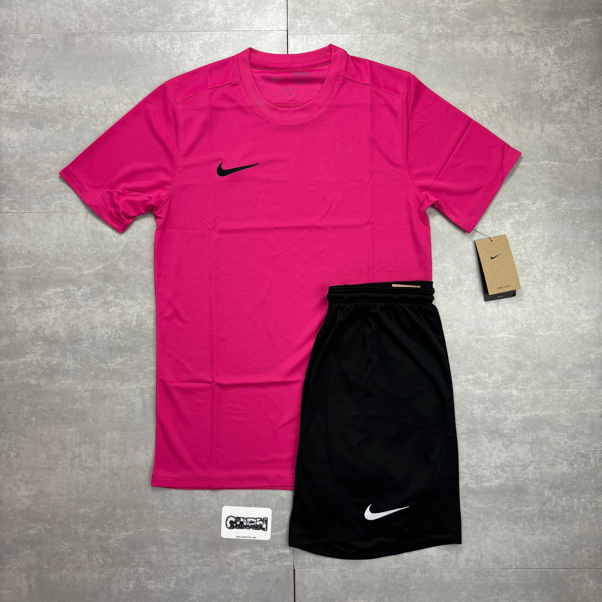 Nike Dri-Fit T-Shirt & Shorts Set - Hot Pink