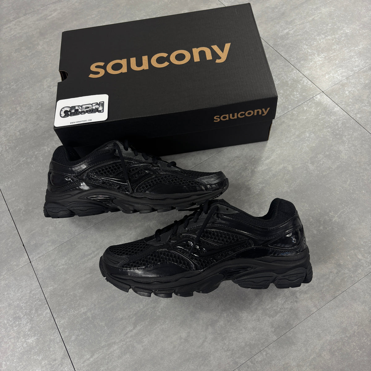 Saucony ProGrid Omni 9 OG - Black