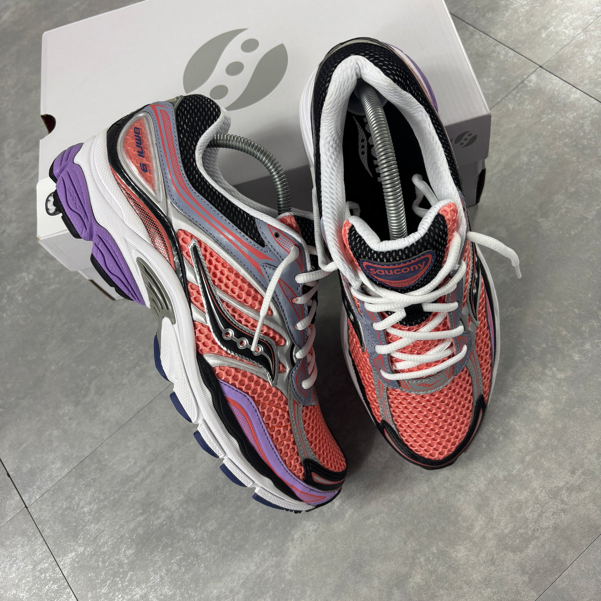 Saucony ProGrid Omni 9 Pink Purple