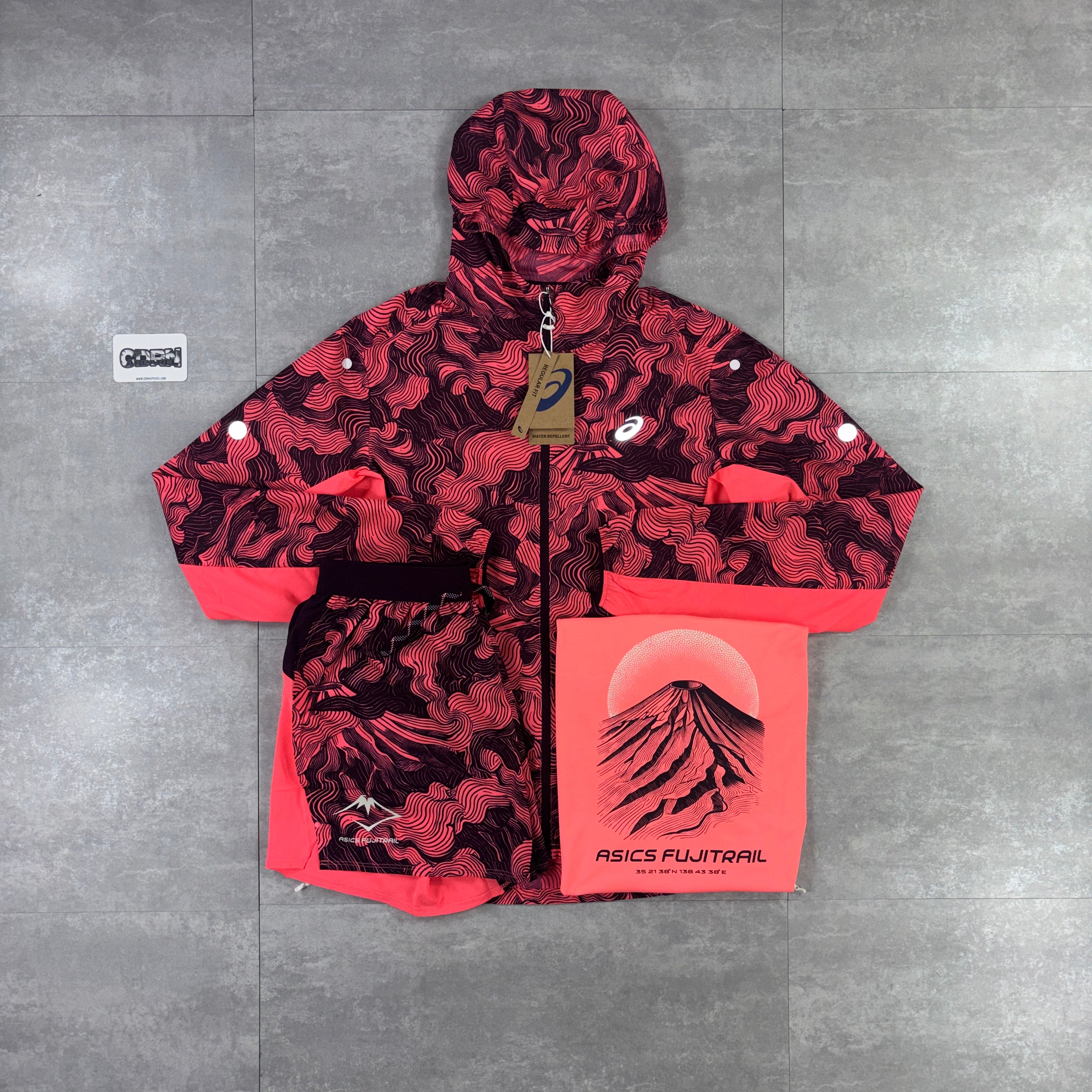 Asics Fujitrail Windbreaker Jacket Blazing Coral, Fujitrail T-Shirt & Blazing Coral Asics Fujitrail Shorts Set