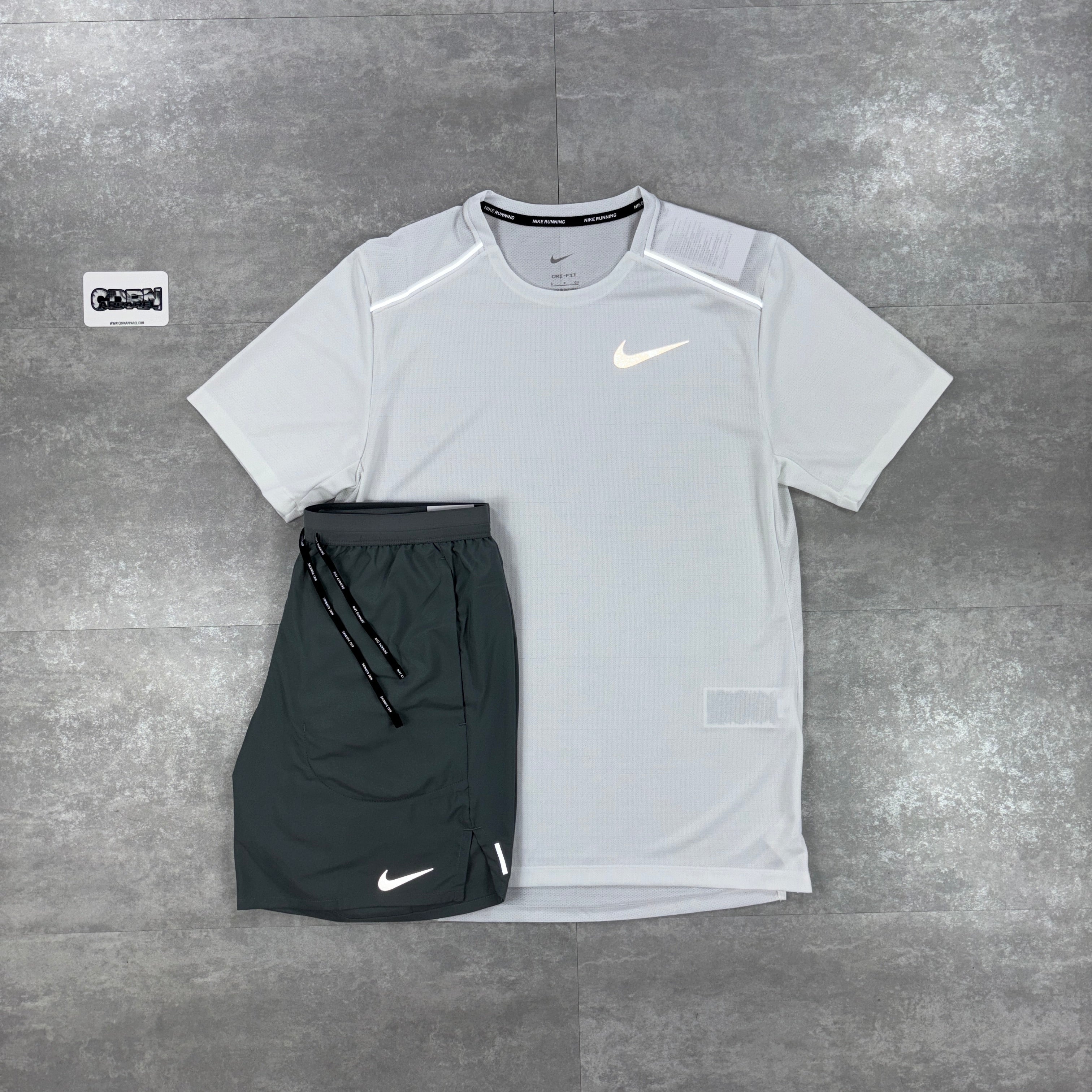 Nike Flex Strides Shorts - Grey